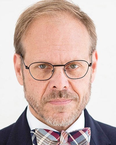 Alton Brown, Best-selling author and host of Good Eats and The Next Iron Chef America